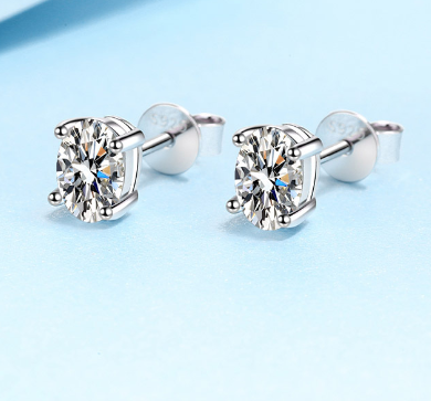 2 Carat 8.0mm D Color Moissanite Stud Earrings